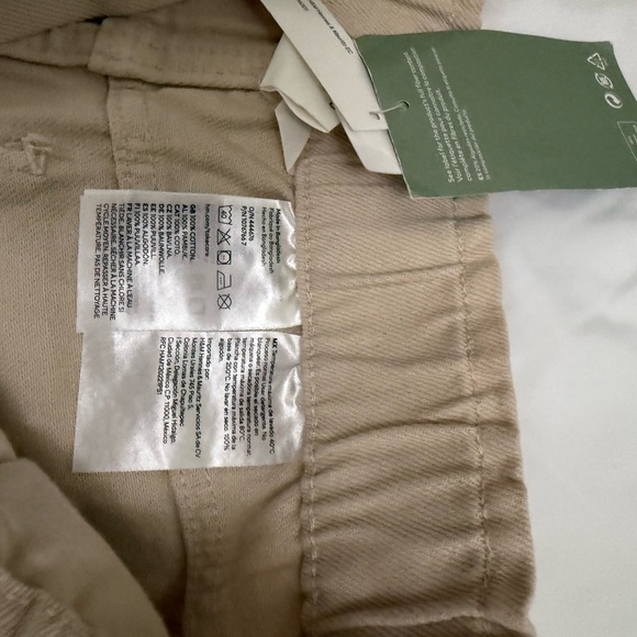 H&M Women's Tan Cropped Pants - Picture 7 of 7